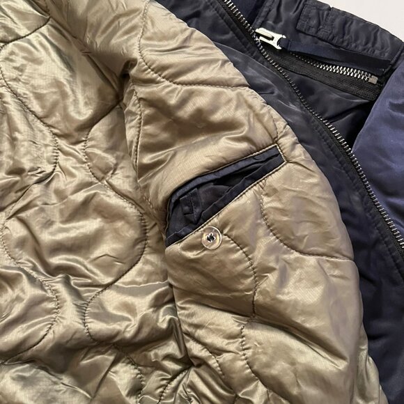 True Religion Men’s Bomber Jacket Medium Navy Blue Quilted Flight MA-1 Style - Picture 3 of 5